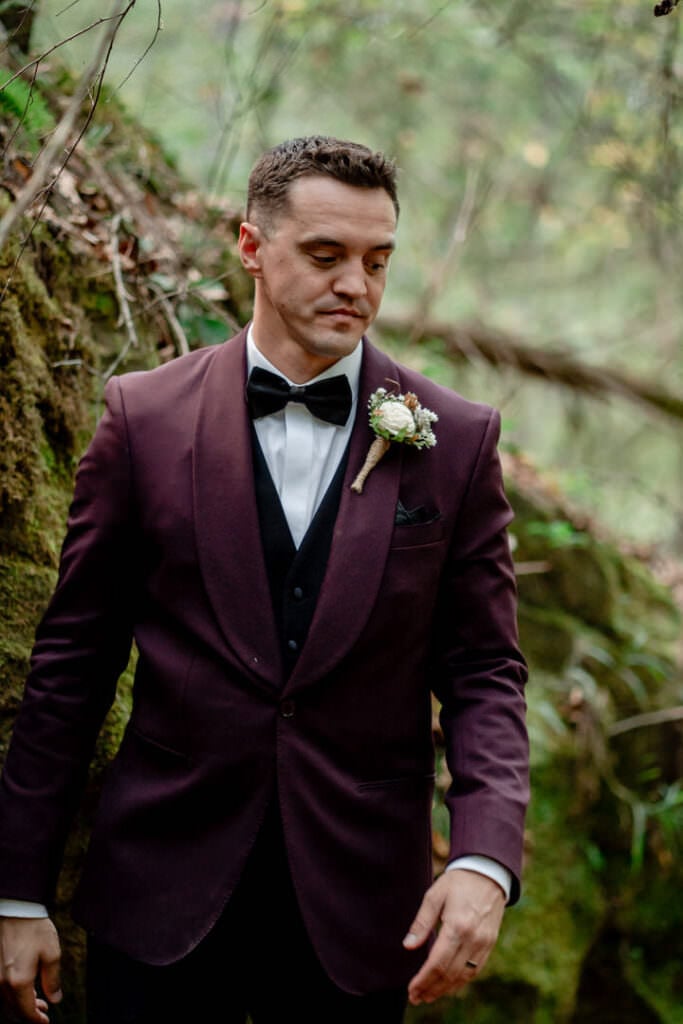 elopment style wedding at don robinson state park jessica and brian 232 232 of 273 closed eyes duplicates selected mckinley griggs