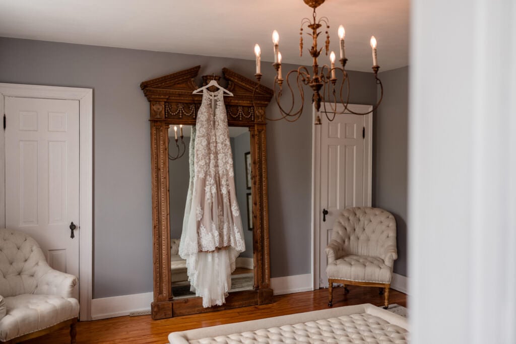 Stone House St Charles Wedding 4 4 of 19 Blurred Duplicates Selected