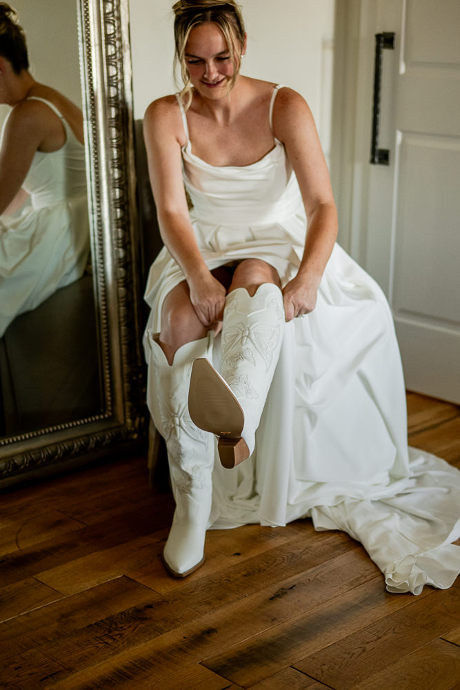 Sunflower Hill Farm wedding   Sam and Darrin  15 = (15 of 59)