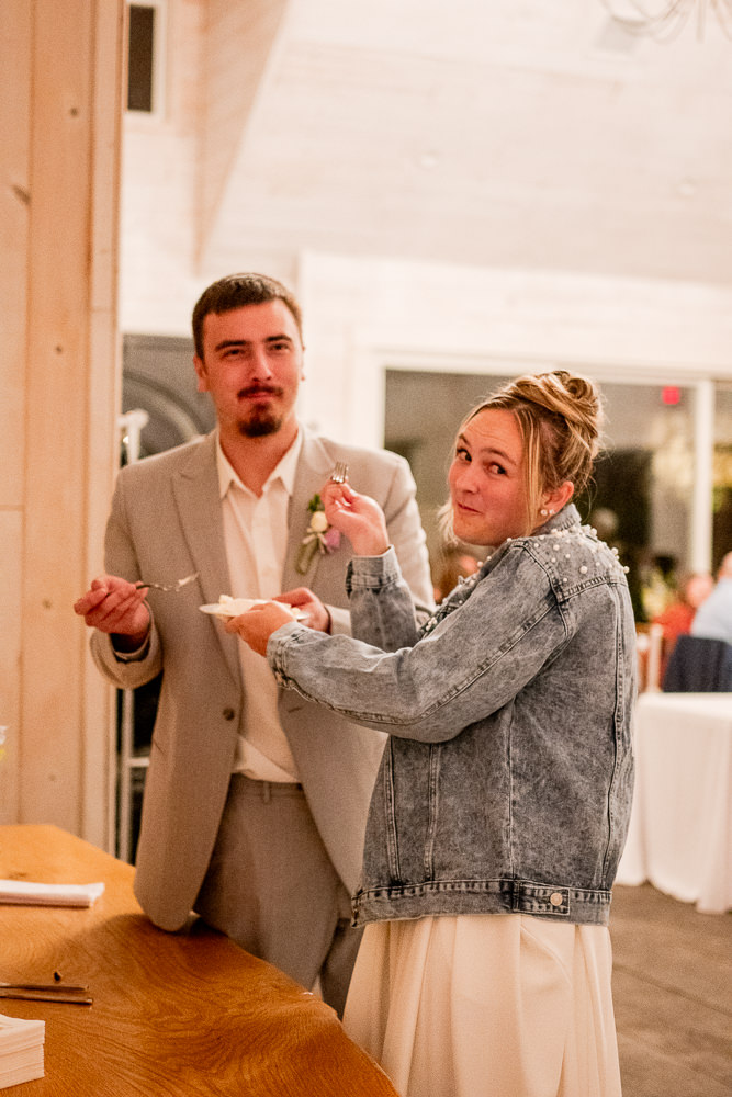 Sunflower Hill Farm wedding   Sam and Darrin  52 = (52 of 59)